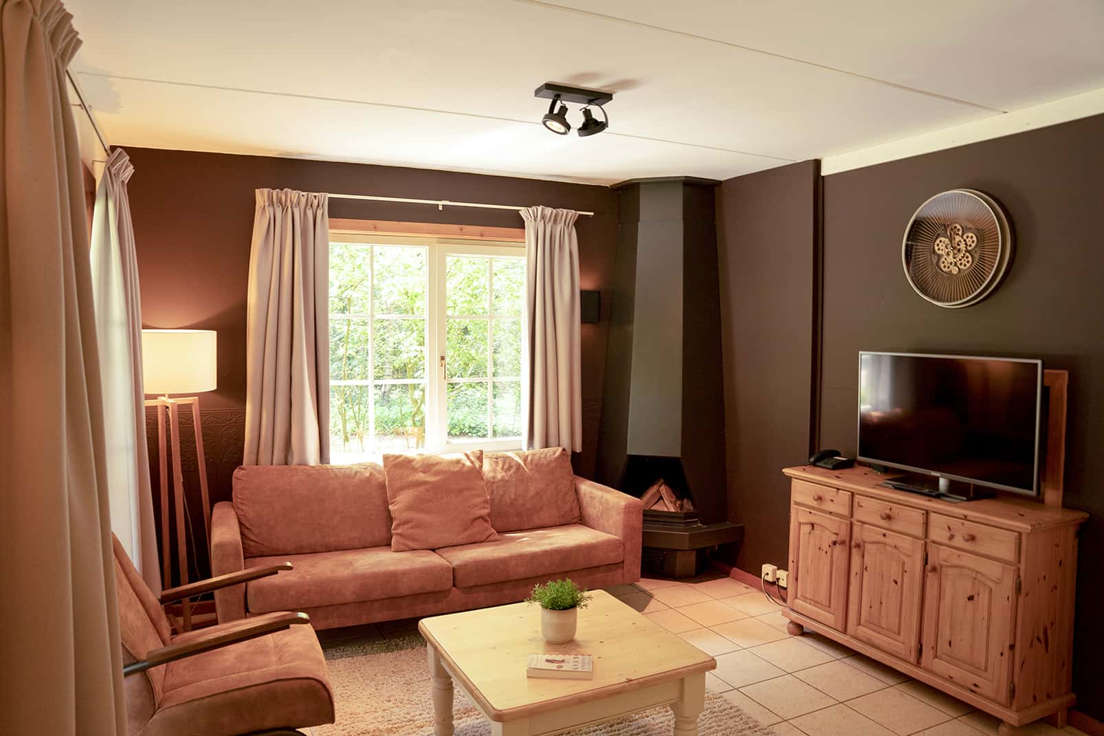 Compleet ingericht beneden appartement 